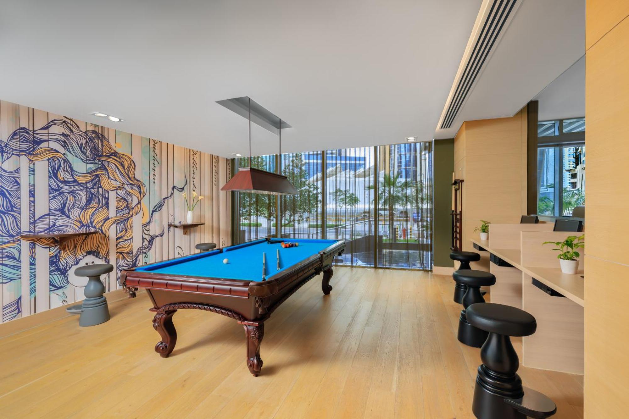 Somerset West Bay Doha Eksteriør bilde The Billiard Room