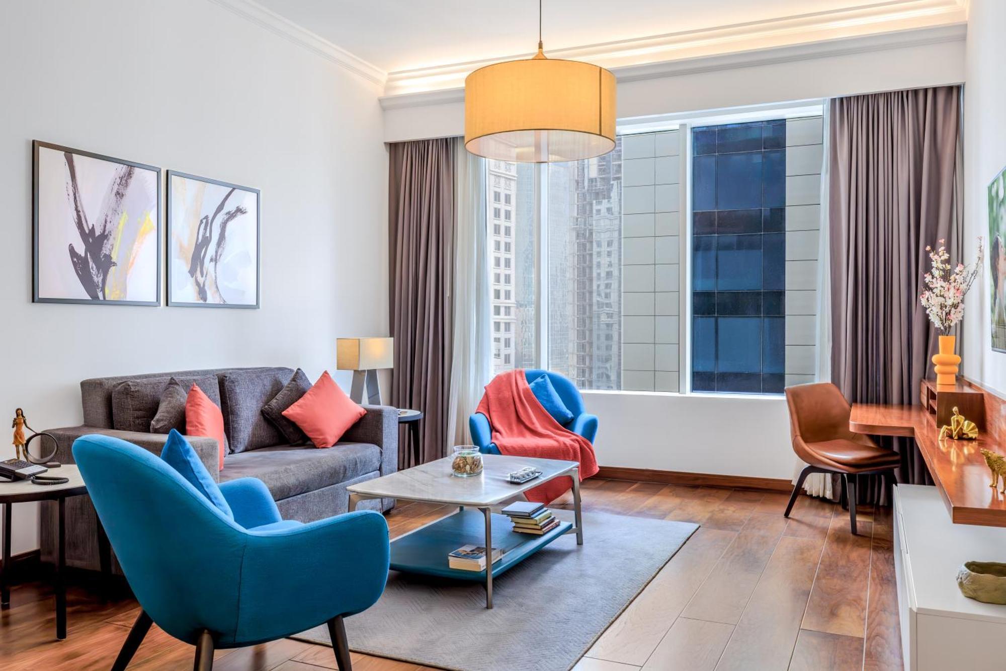 Somerset West Bay Doha Eksteriør bilde Living room